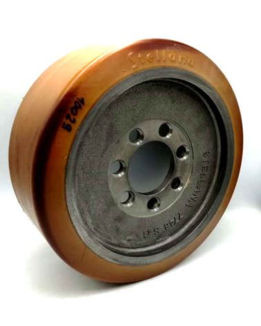 343x136 Drive wheel  Still 8365234